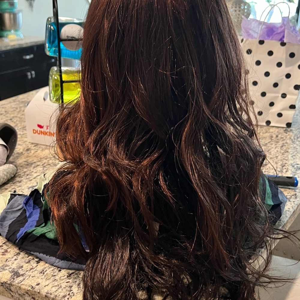 Beautiful synthetic wig unit. Brand New! - Picture 3 of 3